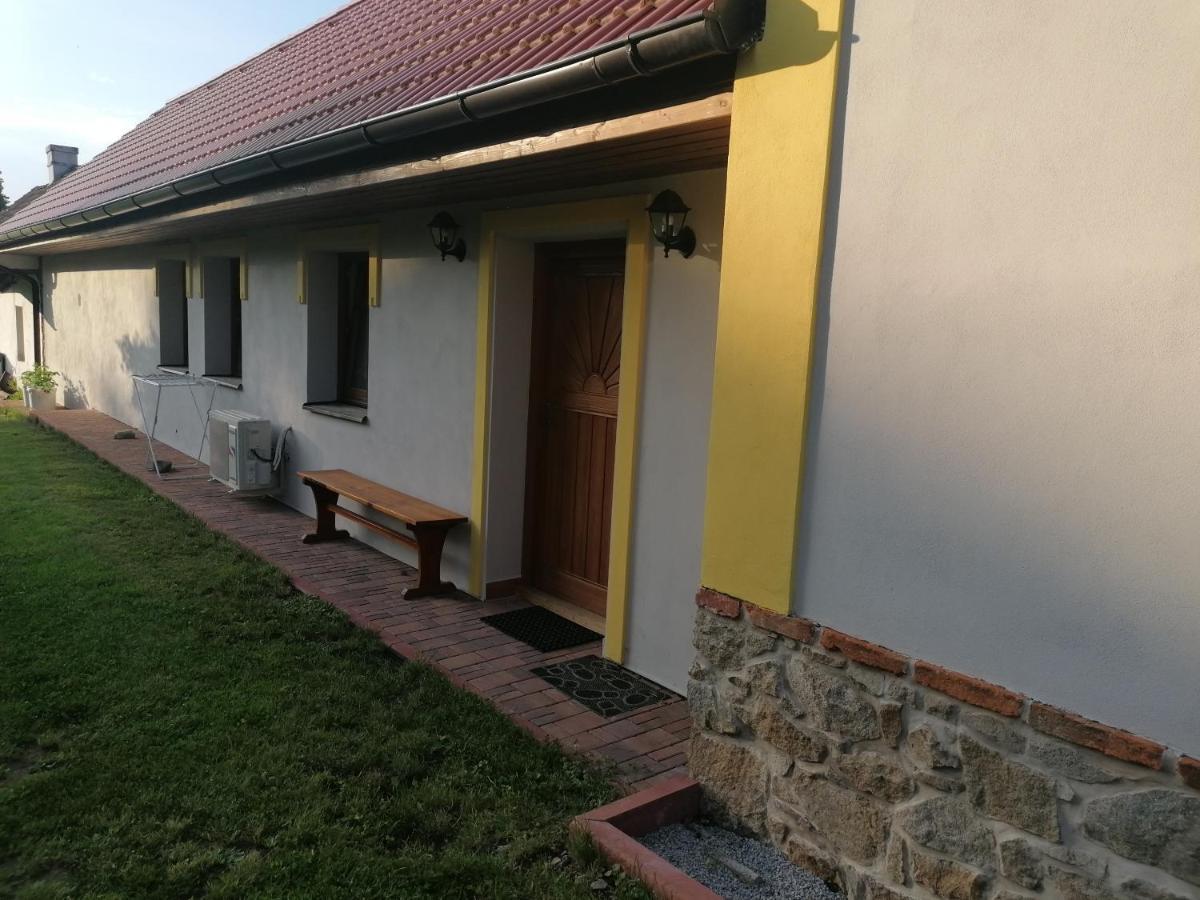 Apartman Na Statku Jílovice Εξωτερικό φωτογραφία